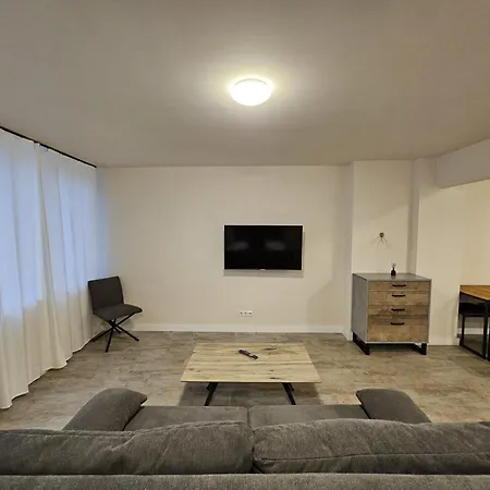 Apartmán Modern Townhouse In *