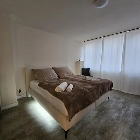 Modern Townhouse In *