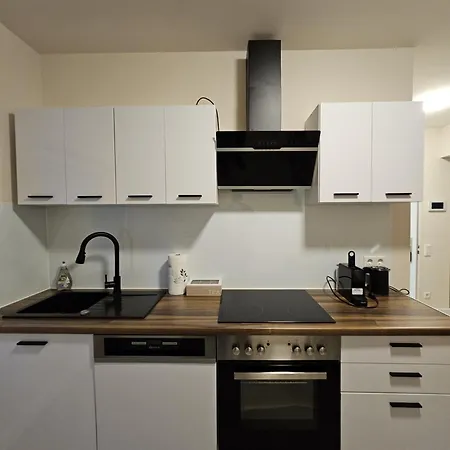 Appartement Modern Townhouse In *